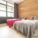 Апартаменты Cozy Avec Sauna, Piscine Et Proche Des Thermes, 4 Pers. A Saint-lary Village - Fr-1-296-328 *