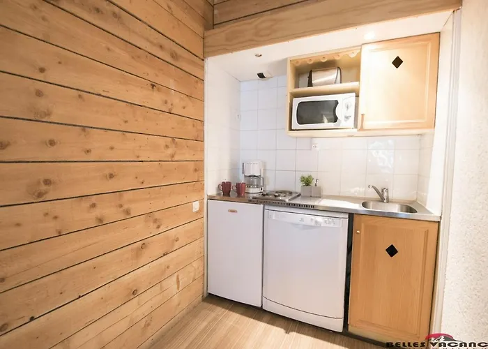 Apartment Cozy Avec Sauna, Piscine Et Proche Des Thermes, 4 Pers. A Saint-lary Village - Fr-1-296-328