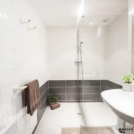 Cozy Avec Sauna, Piscine Et Proche Des Thermes, 4 Pers. A Saint-lary Village - Fr-1-296-328 Apartment *