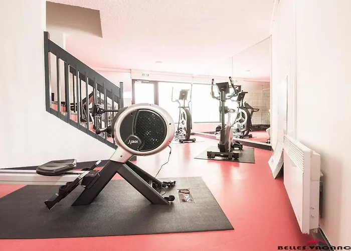 Apartment Cozy Avec Sauna, Piscine Et Proche Des Thermes, 4 Pers. A Saint-lary Village - Fr-1-296-328 Saint-Lary-Soulan